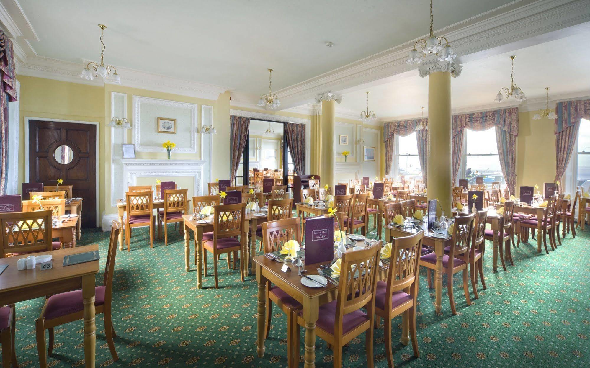 Royal 3* Whitby